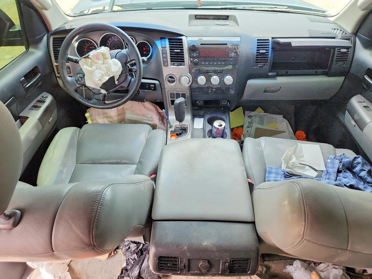 Toyota Tundra Crewmax Sr5