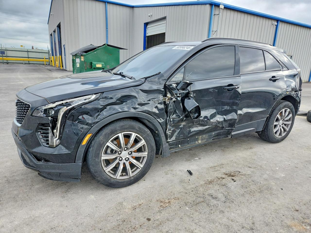 Salvage Cadillac XT4 Image
