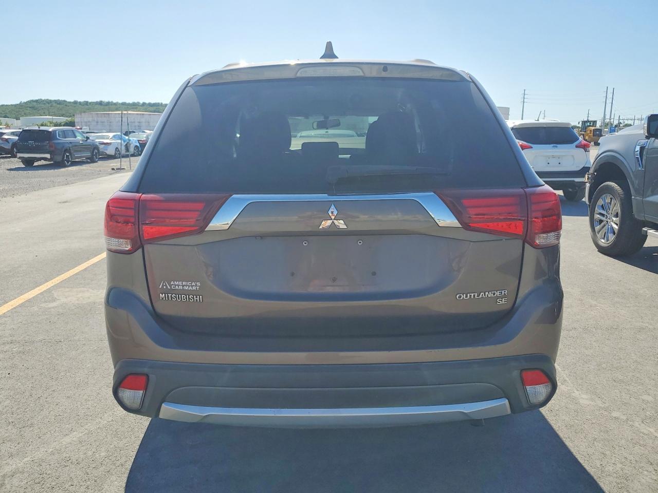 Mitsubishi Outlander Se