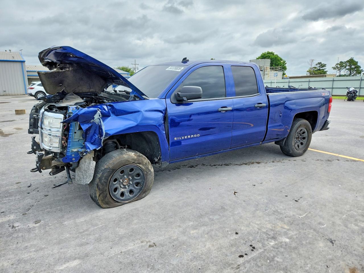 Salvage Chevrolet Silverado Image