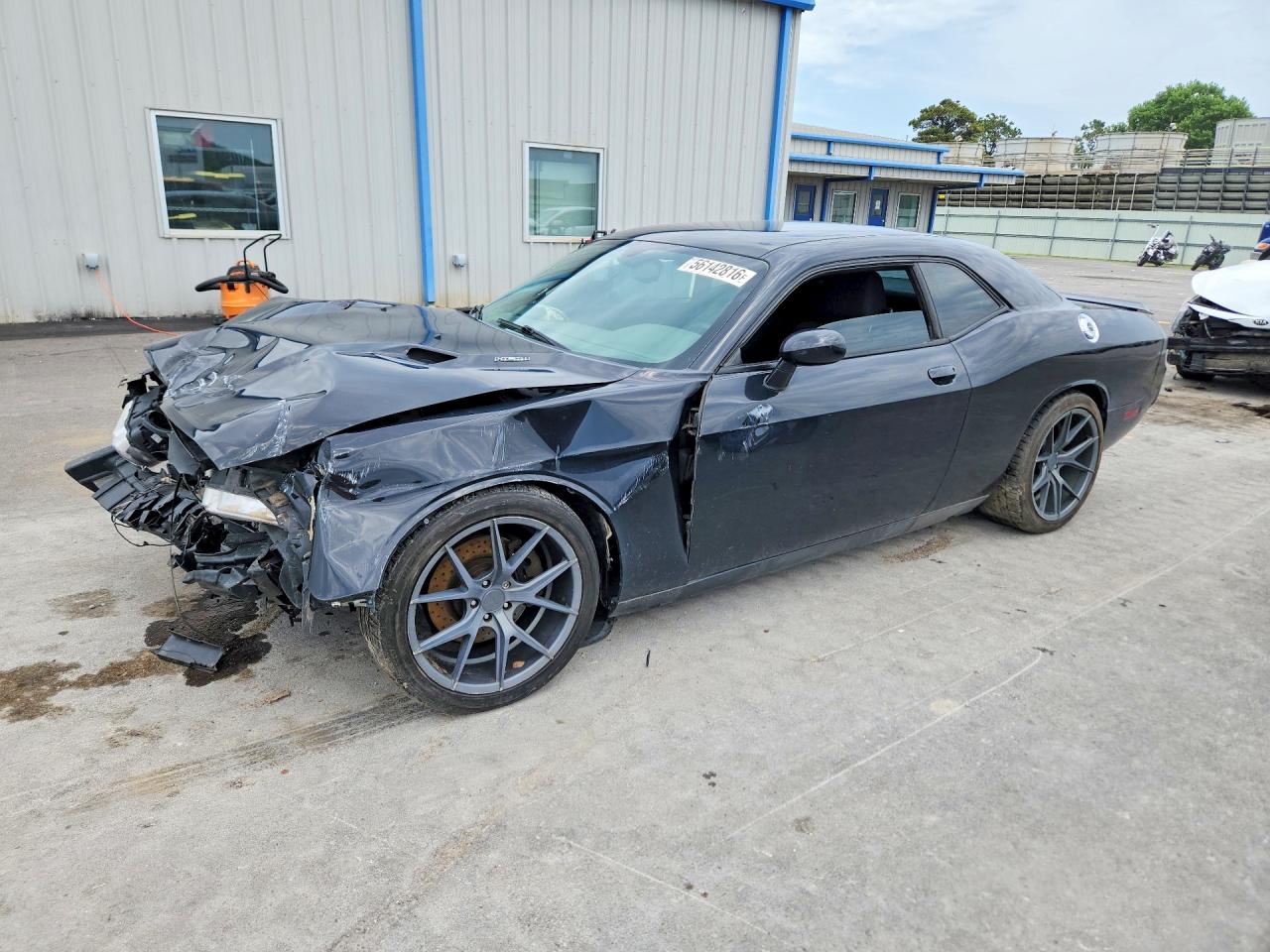 Salvage Dodge Challenger Image