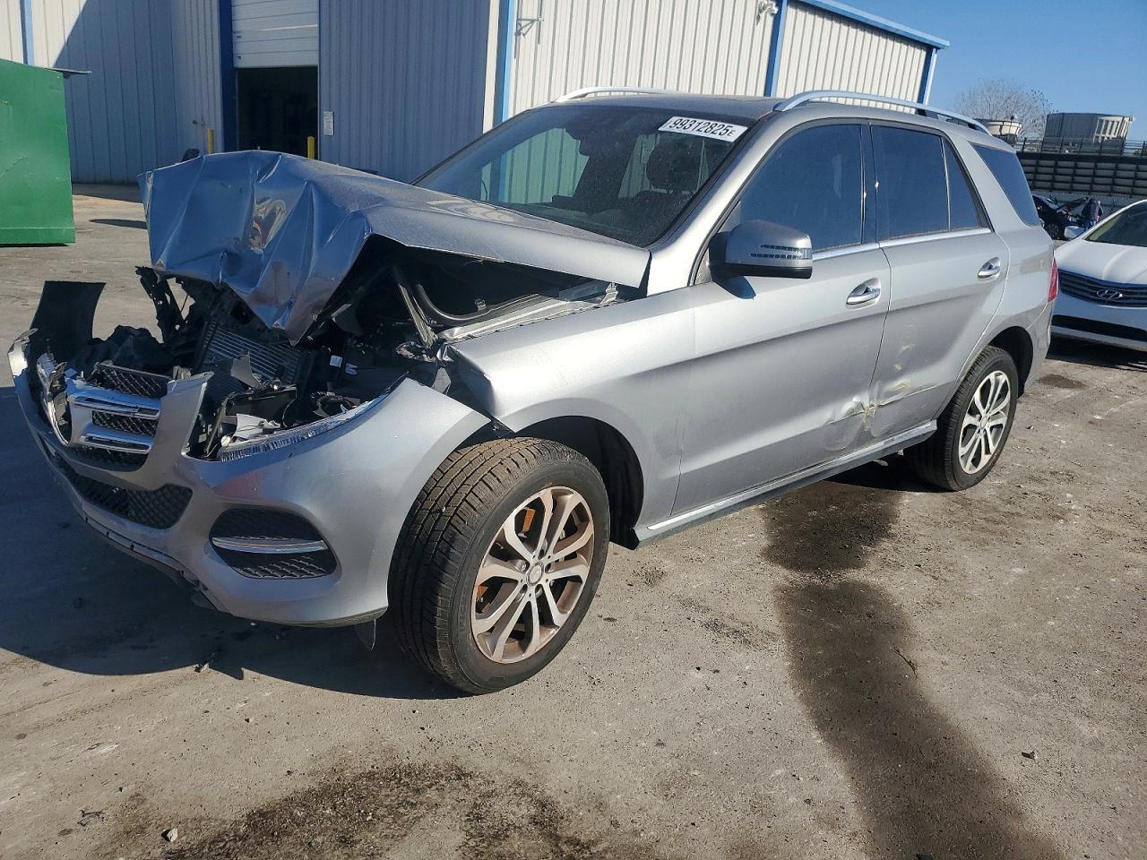 Salvage Mercedes-Benz GLE Image