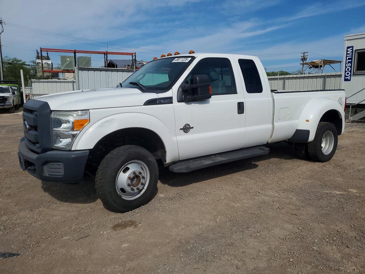 Salvage Ford F-350 Image
