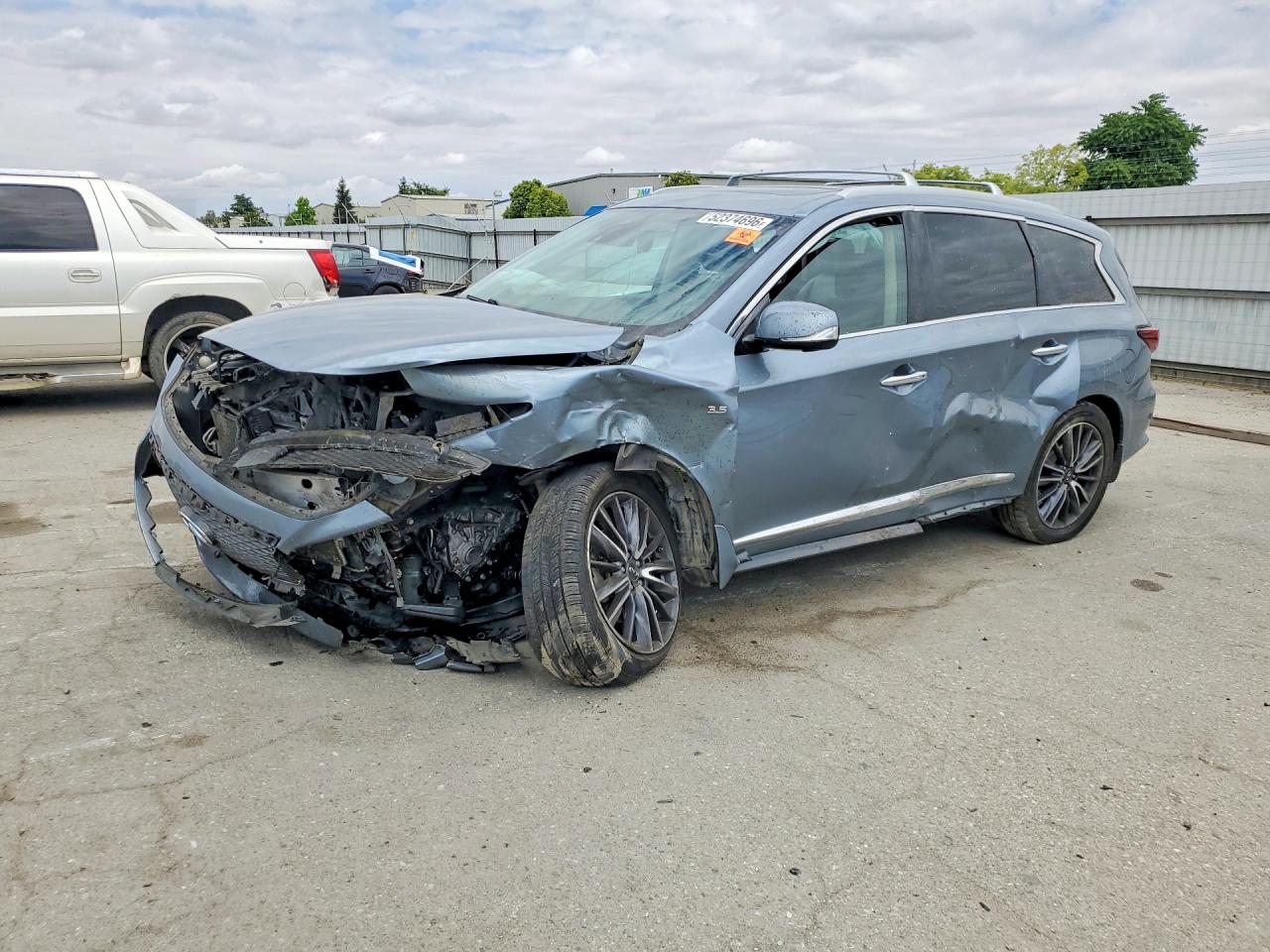 Salvage INFINITI Qx Image