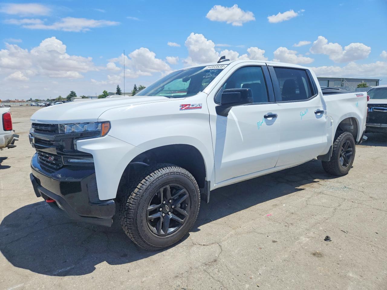 Salvage Chevrolet Silverado Image