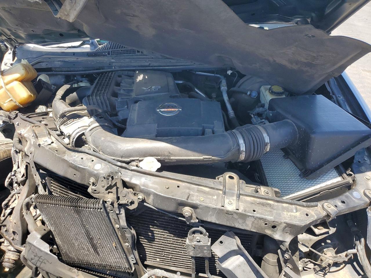 Nissan Pathfinder S