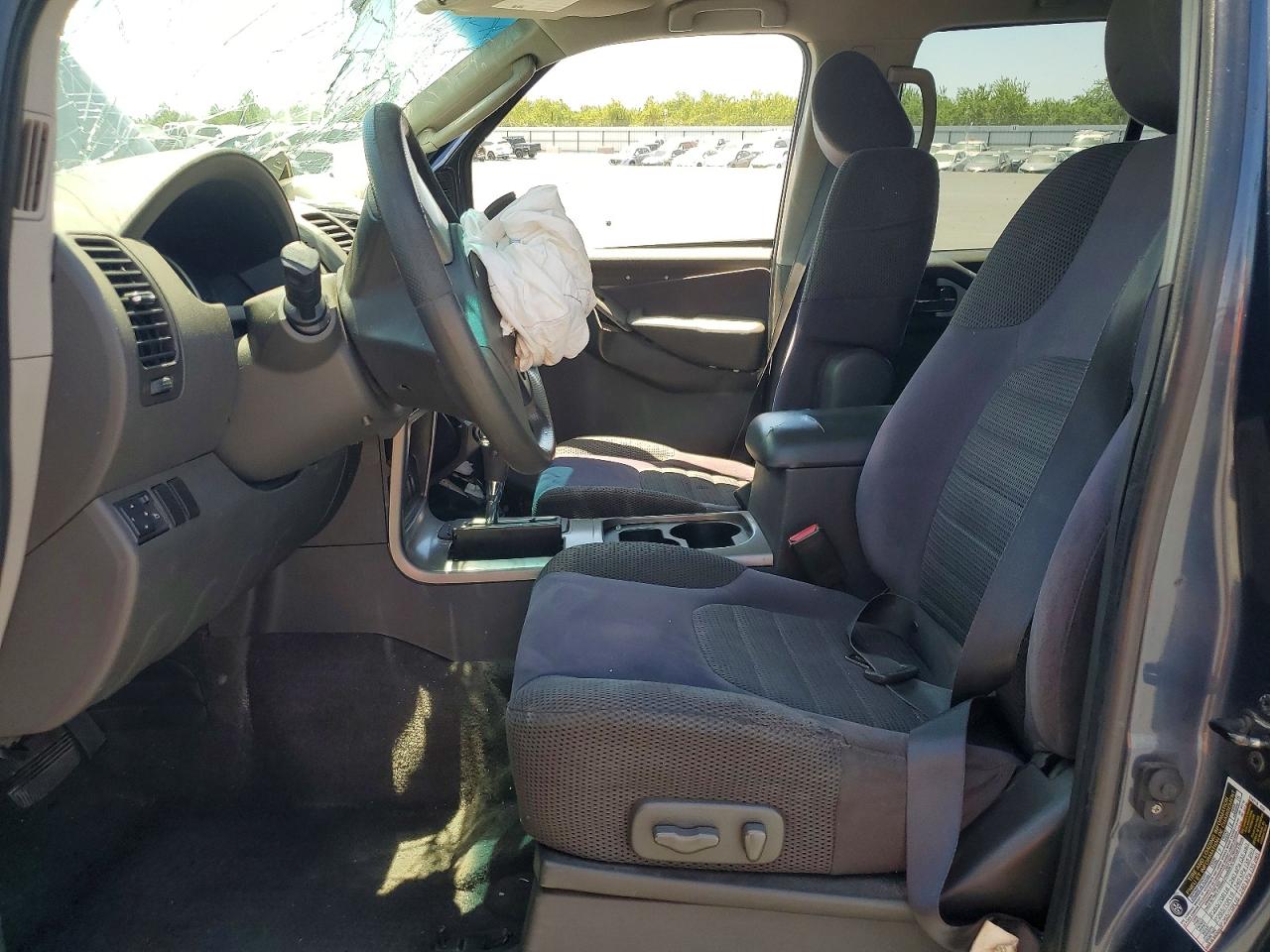 Nissan Pathfinder S