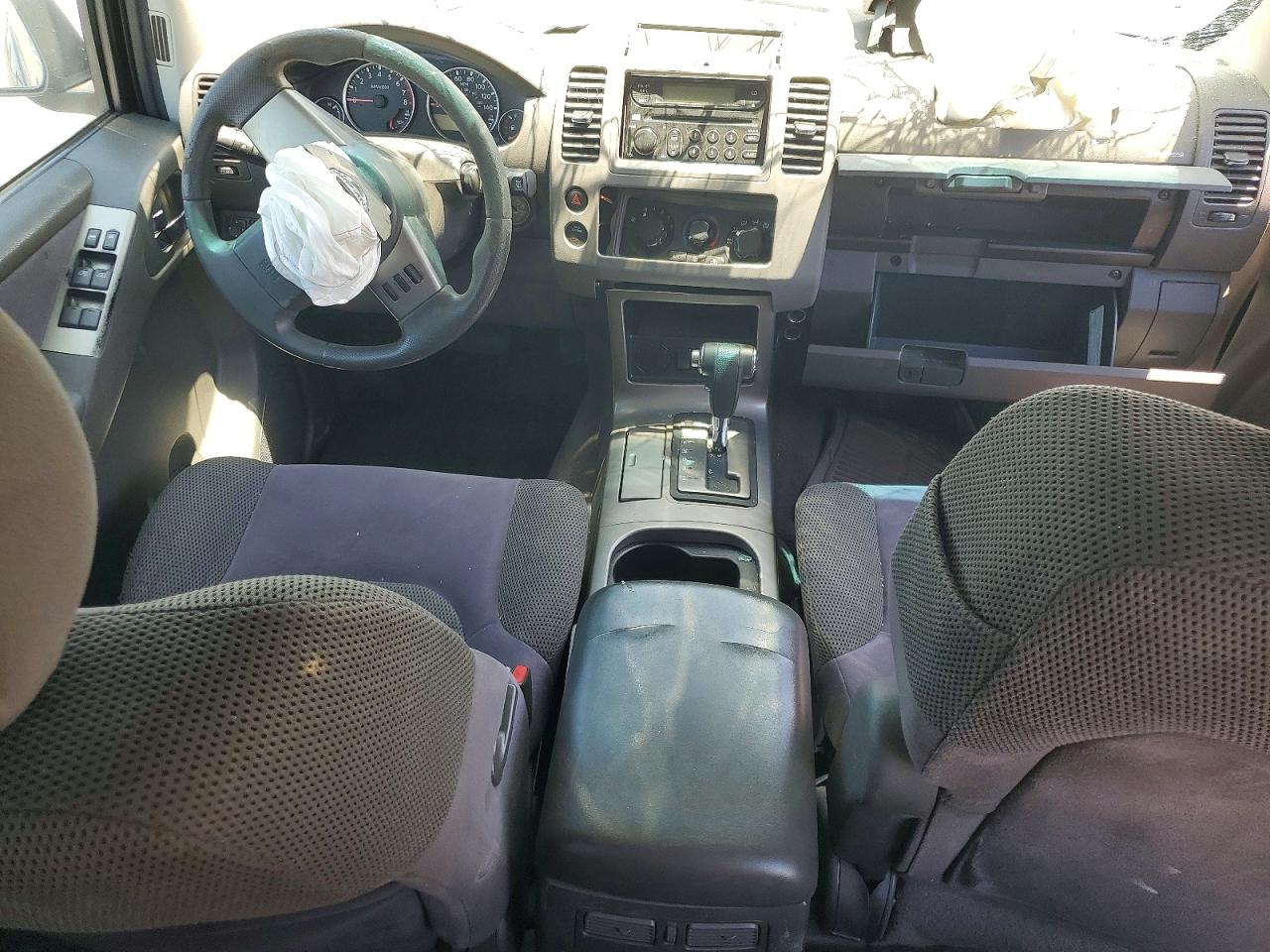 Nissan Pathfinder S