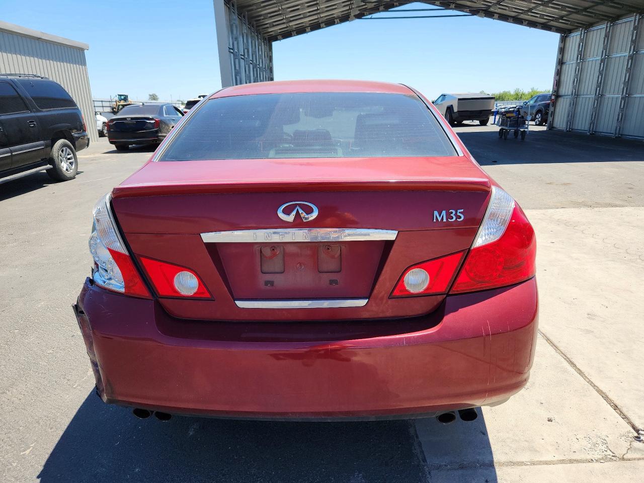 INFINITI M35 Base