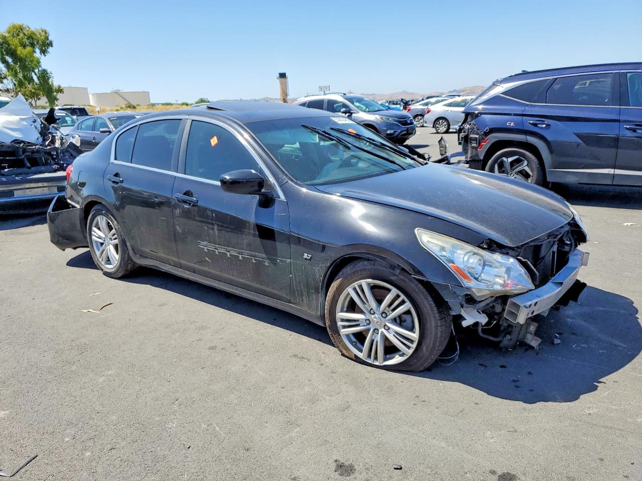 INFINITI Q40 Base Base