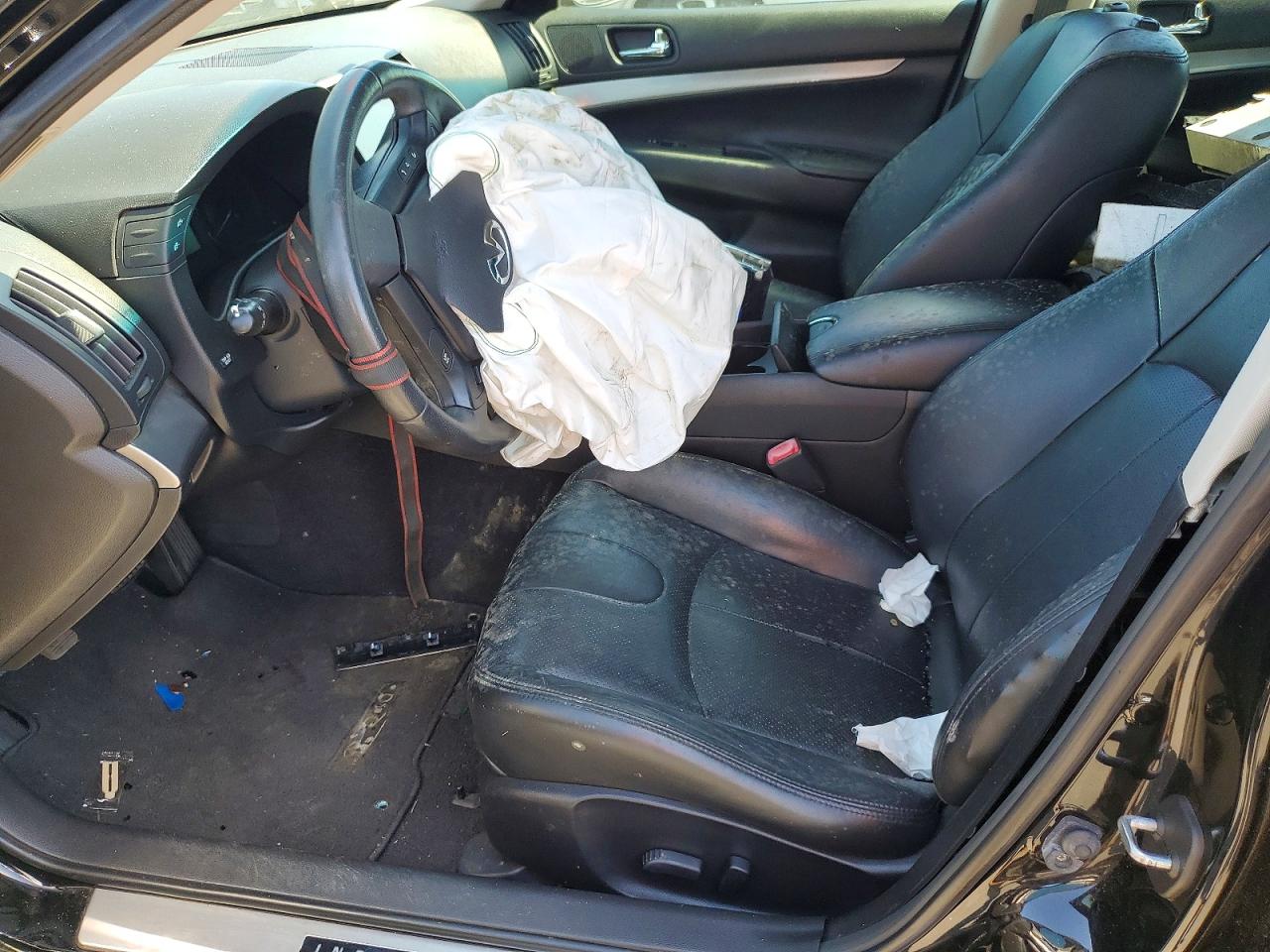 INFINITI Q40 Base Base
