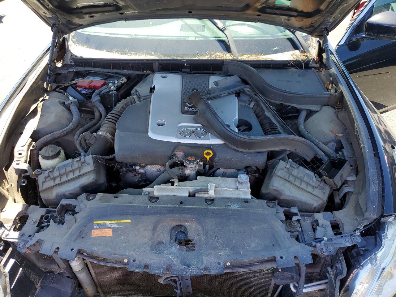 INFINITI Q40 Base Base