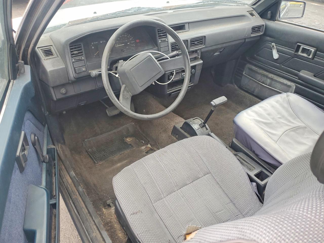 Toyota Corolla Deluxe