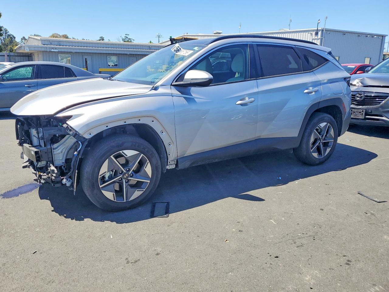 Salvage Hyundai TUCSON Image