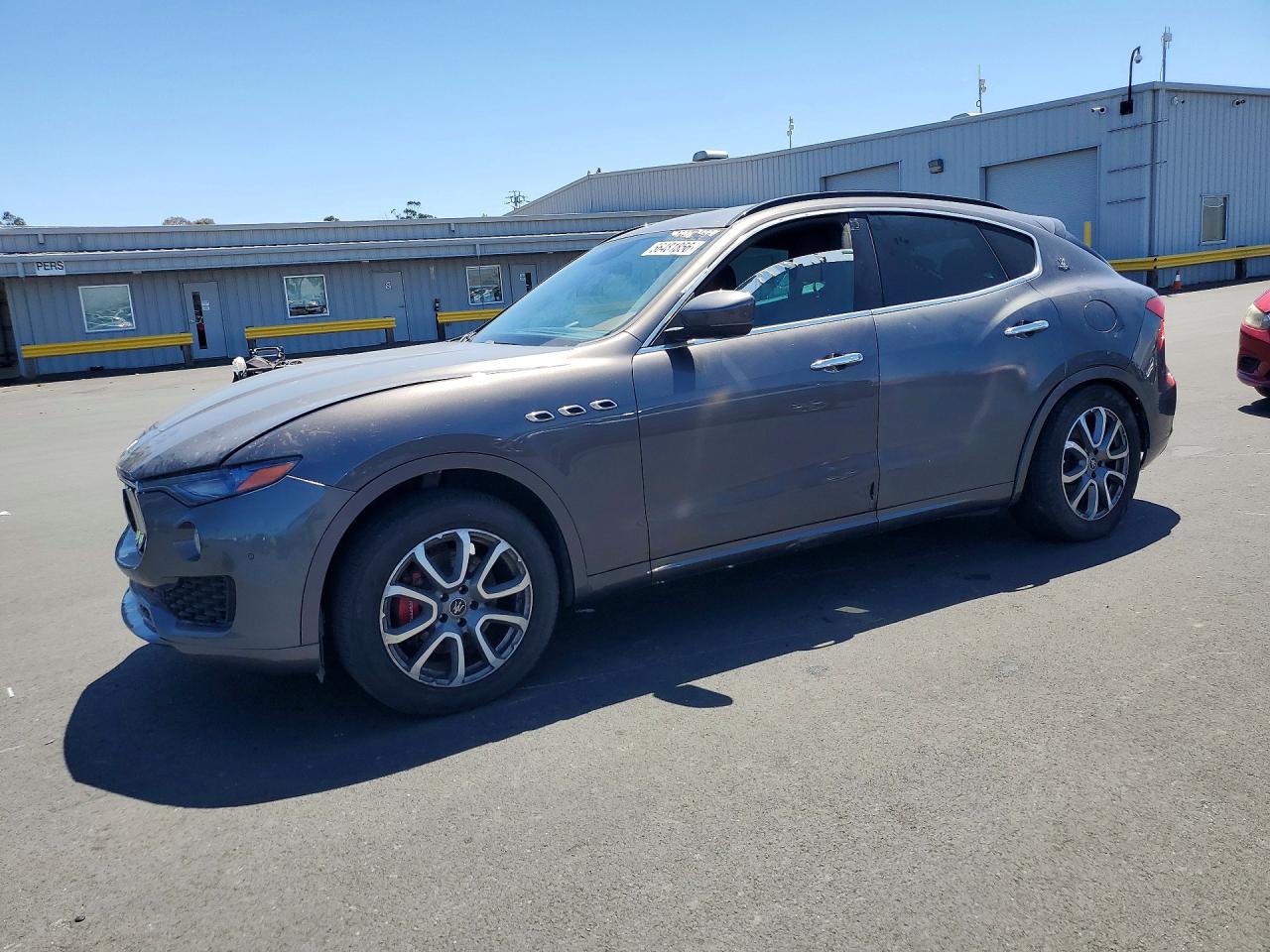 Salvage Maserati Levante Image