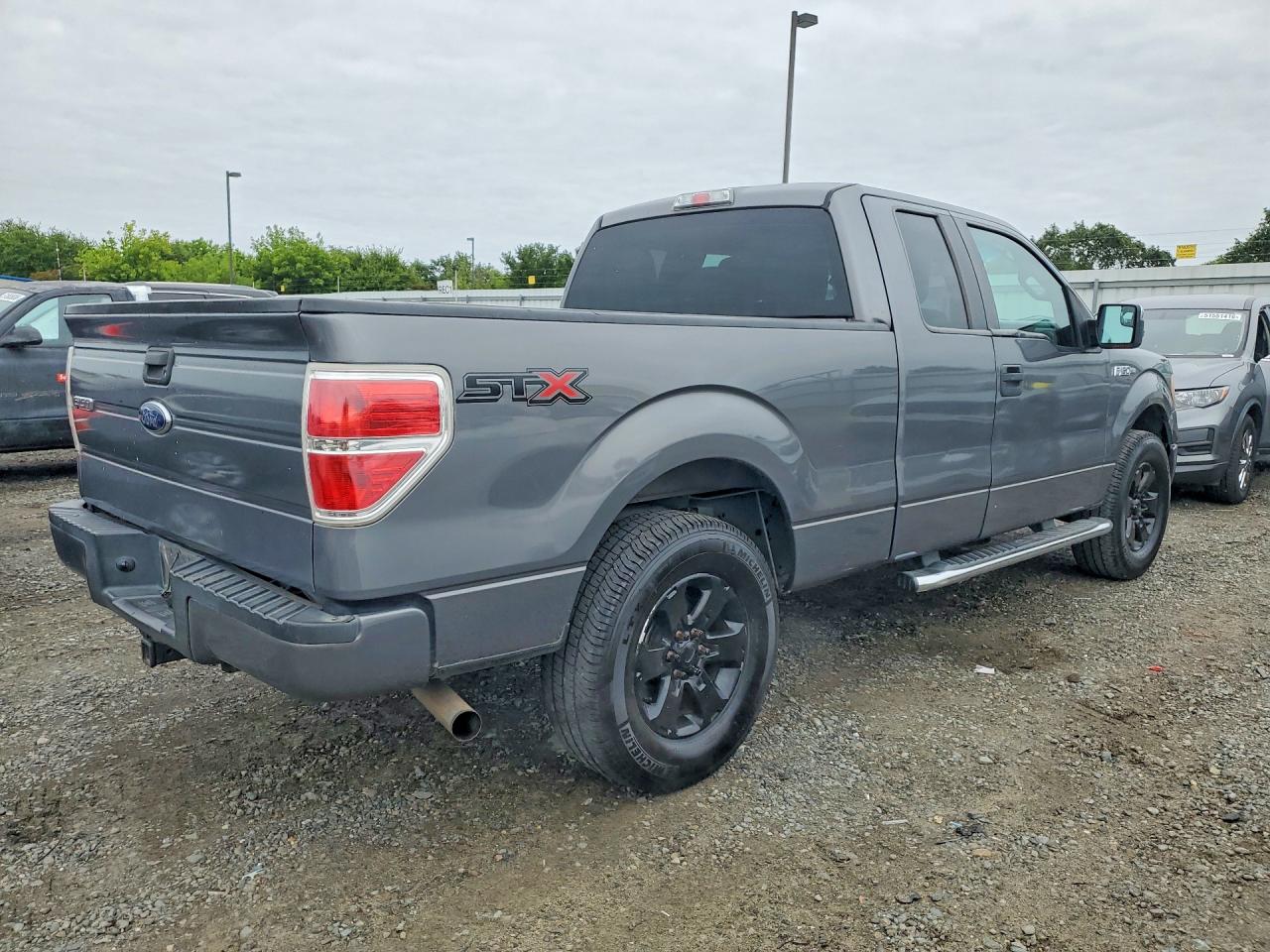 Ford F-150 Super Cab