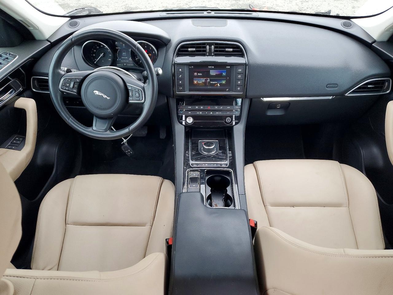Jaguar F-PACE Premium