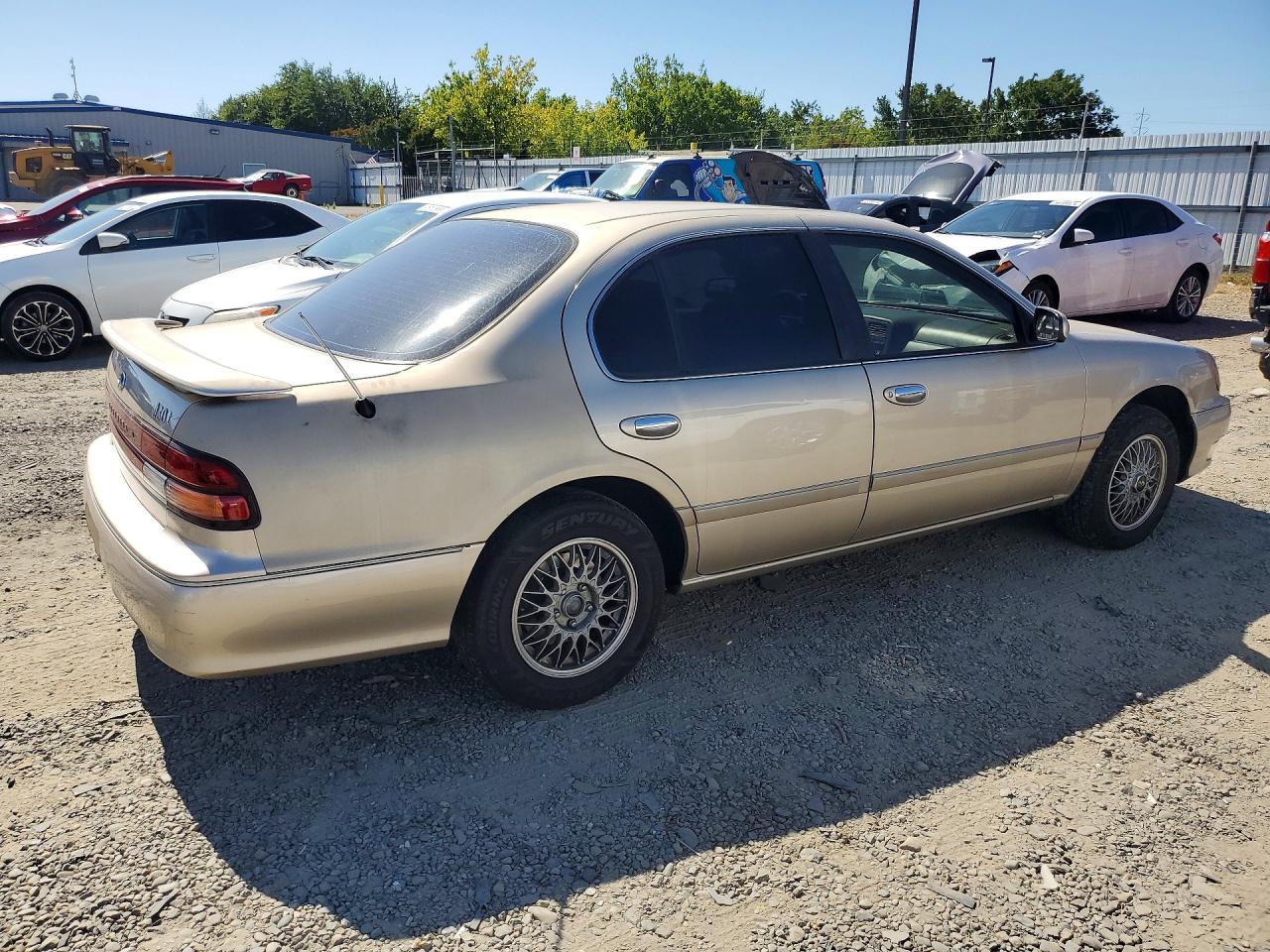 INFINITI I30 Base Base