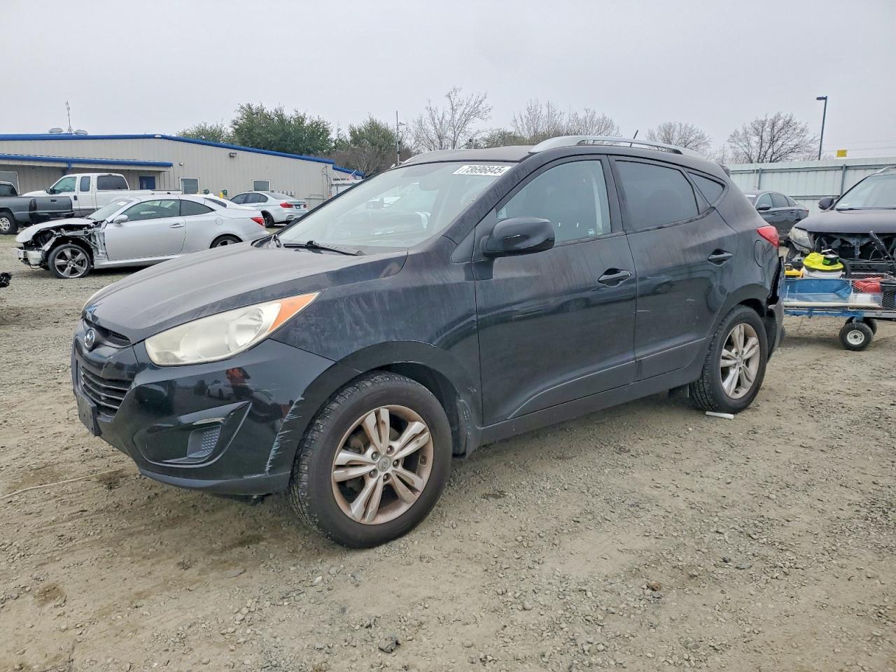 Salvage Hyundai TUCSON Image