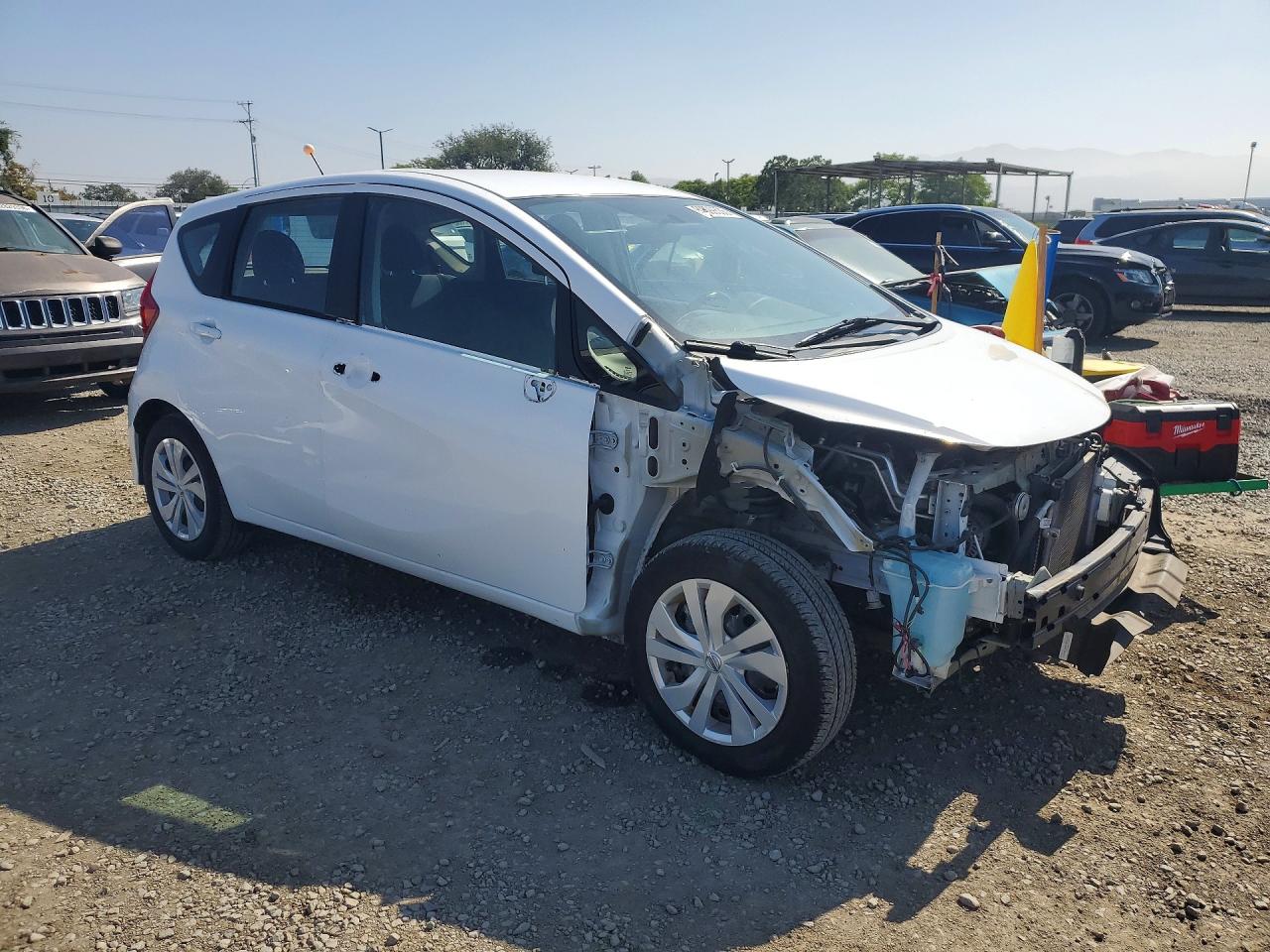 Nissan Versa Sv
