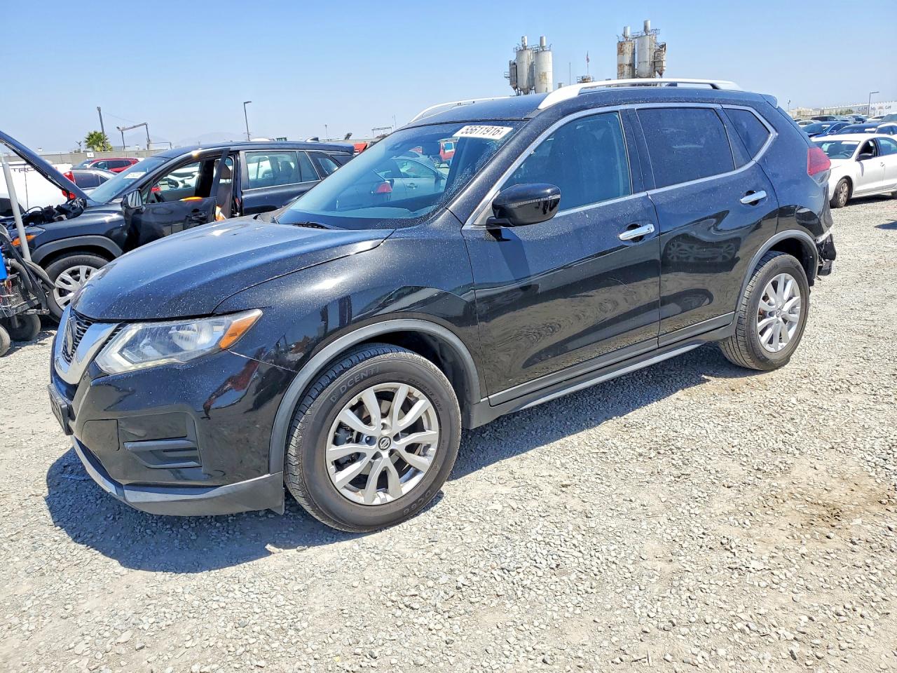 Salvage Nissan Rogue Image