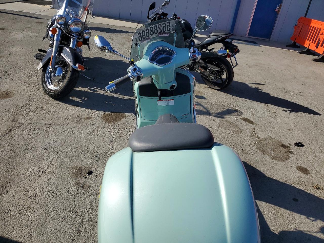Vespa Gts Sei Gi 300