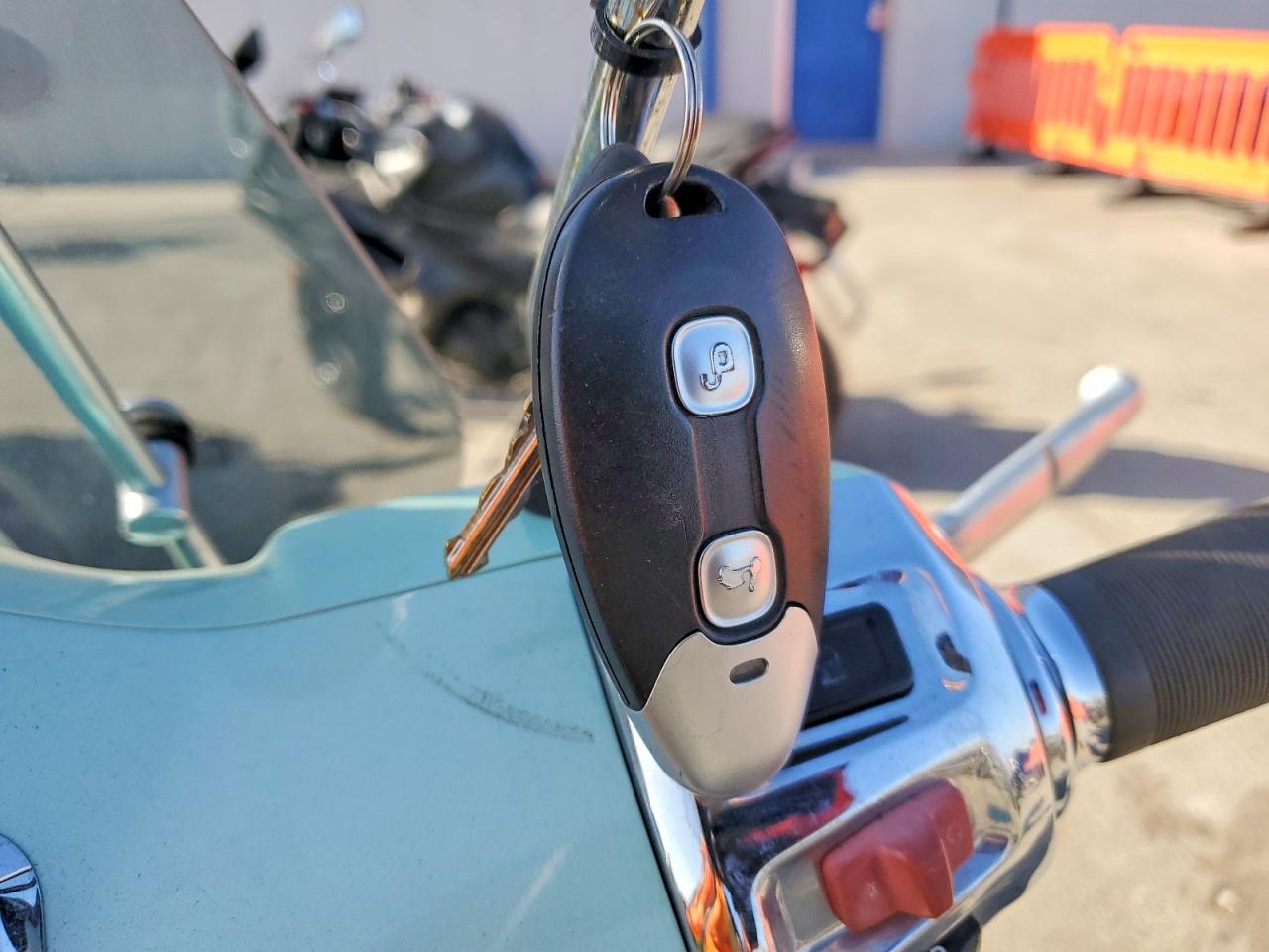 Vespa Gts Sei Gi 300