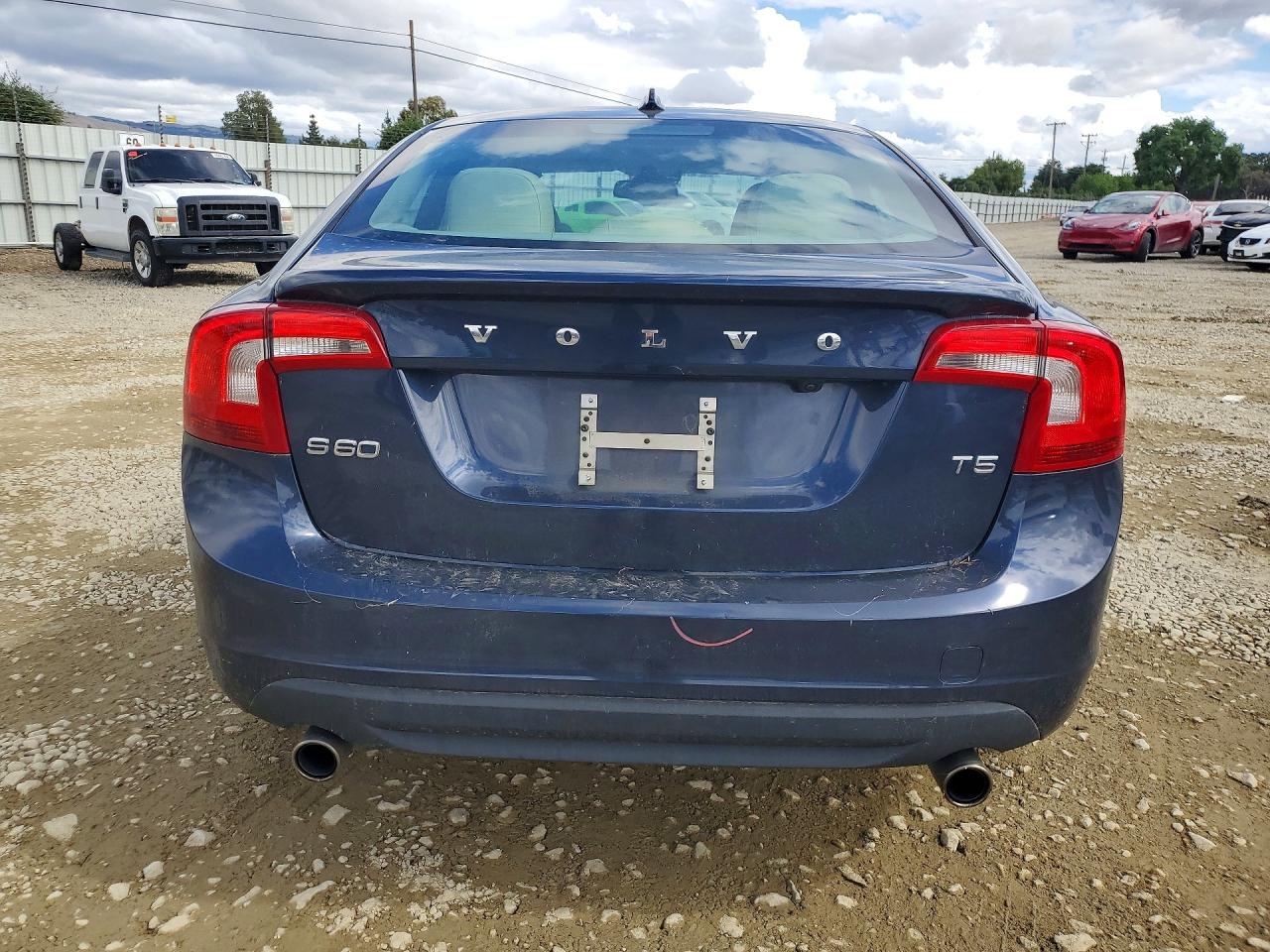 Volvo S60 T5