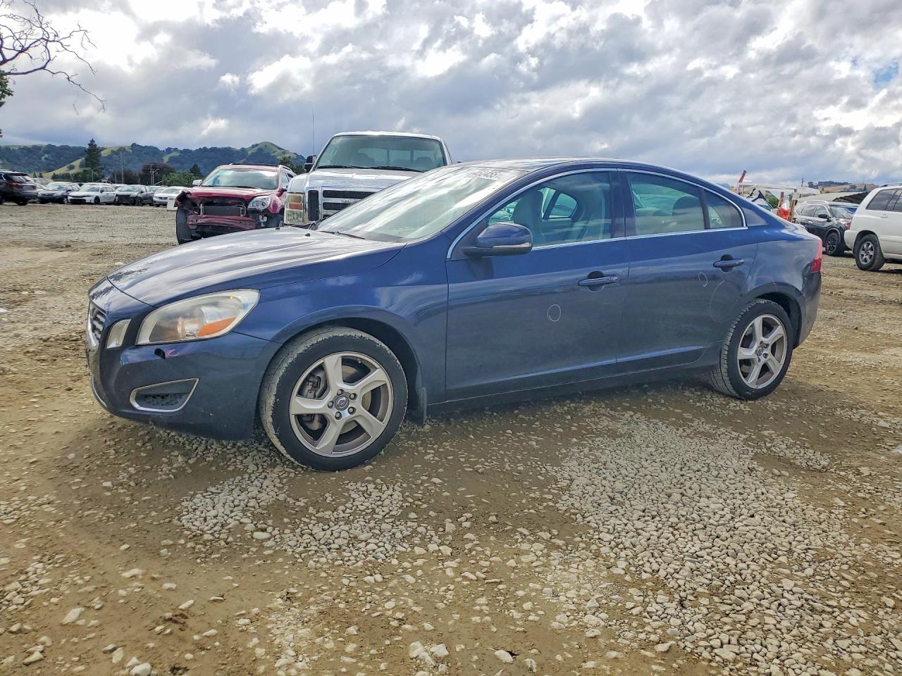 Salvage Volvo S60 Image
