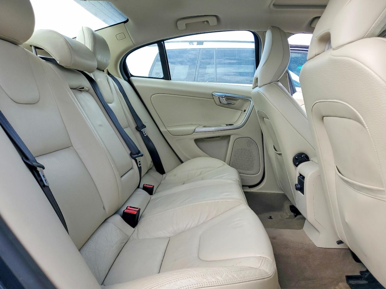 Volvo S60 T5