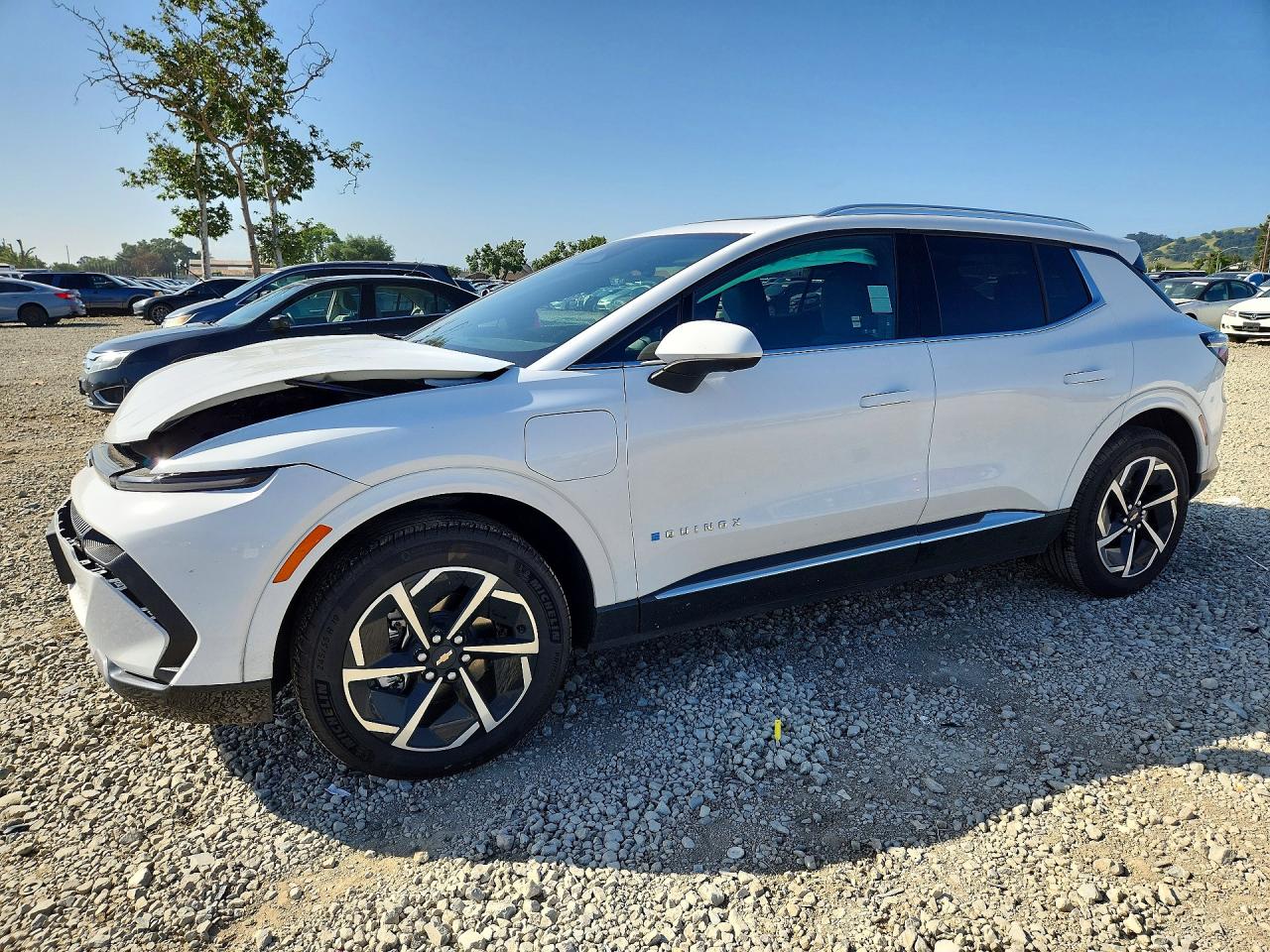 Salvage Chevrolet Equinox Image