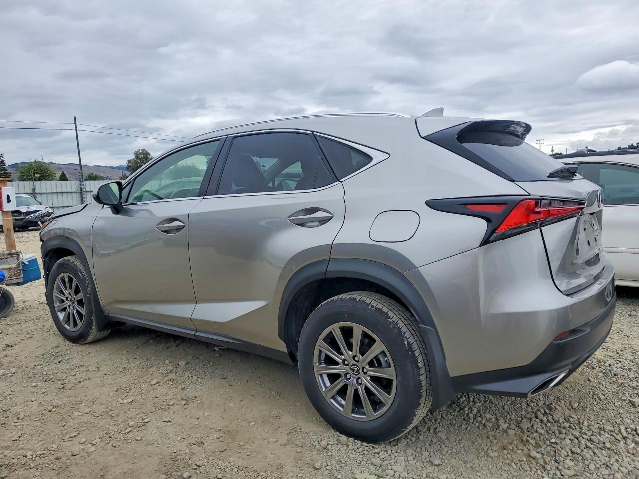 Lexus NX Base