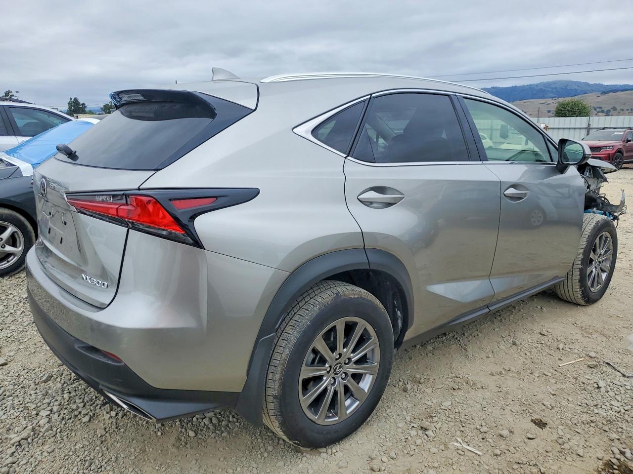 Lexus NX Base