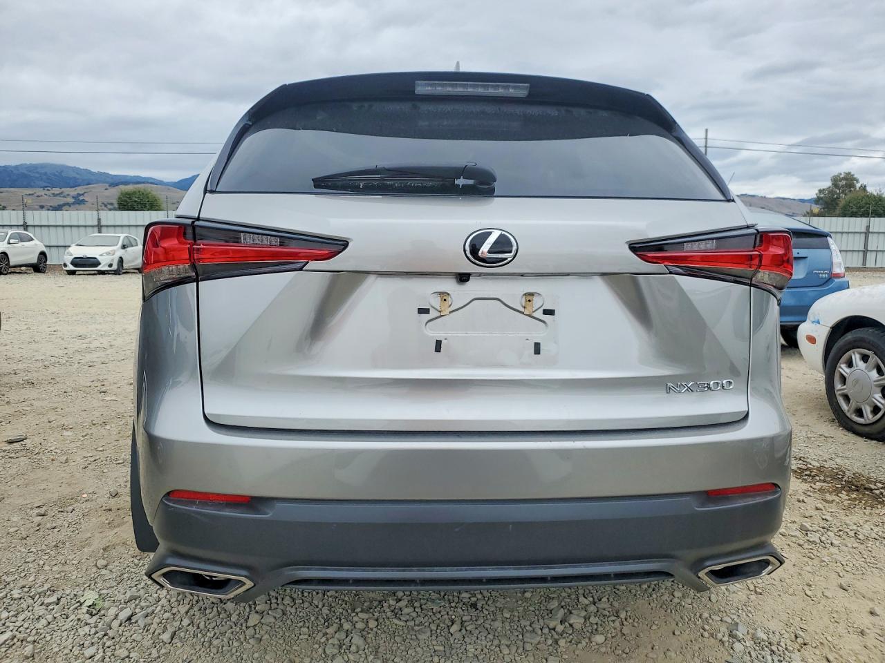 Lexus NX Base