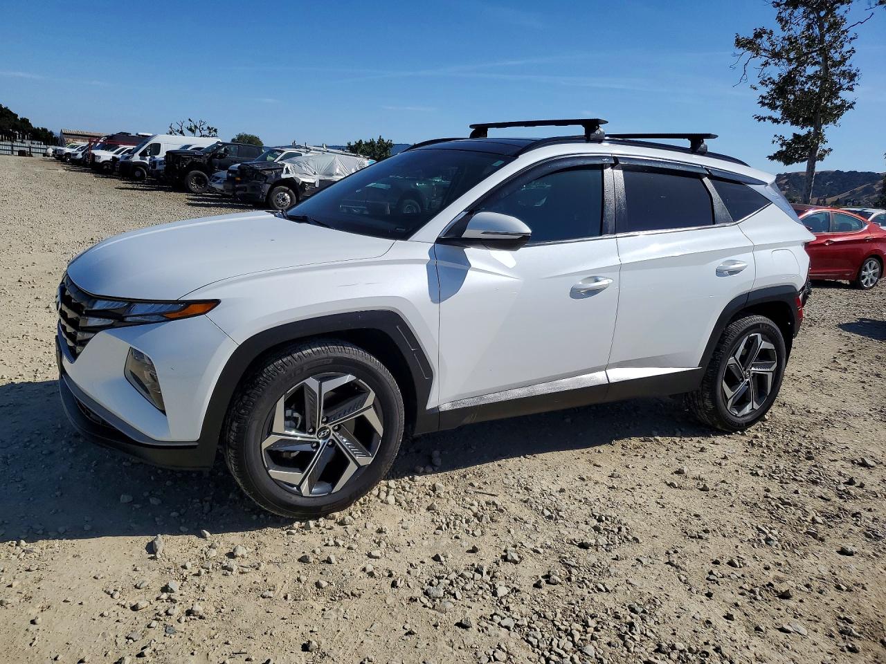 Salvage Hyundai TUCSON Image