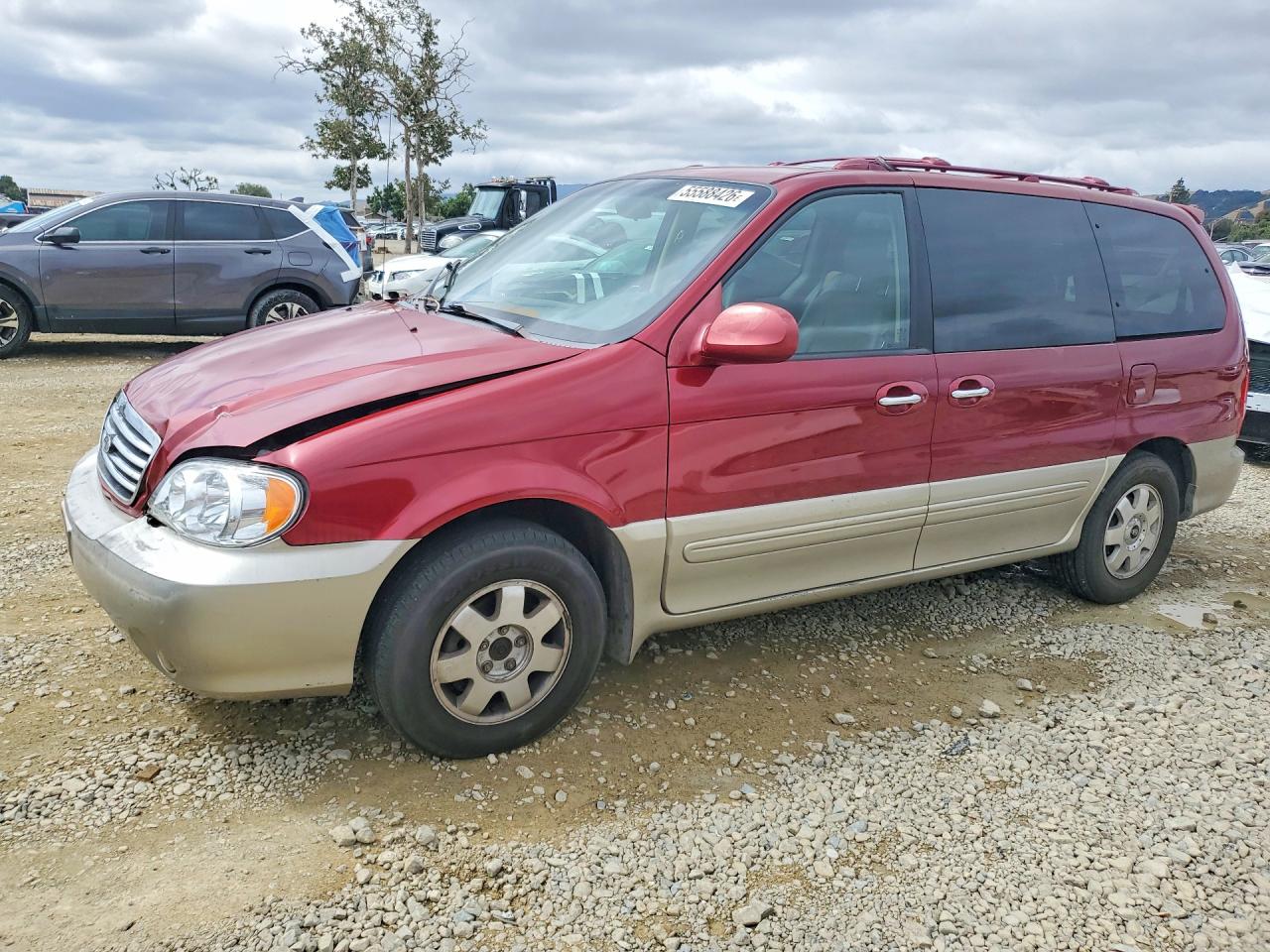 Salvage Kia Sedona Image
