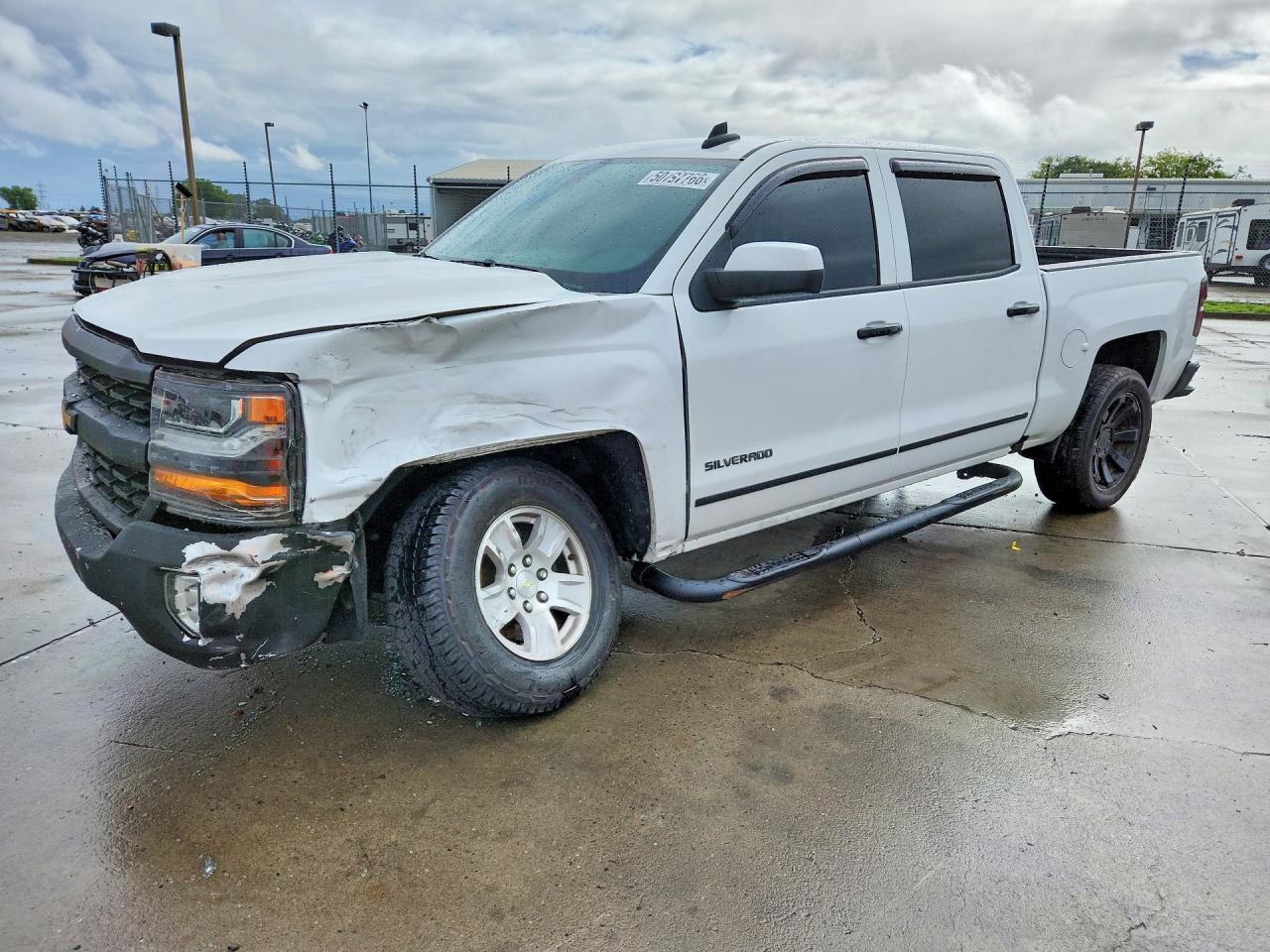 Salvage Chevrolet Silverado Image