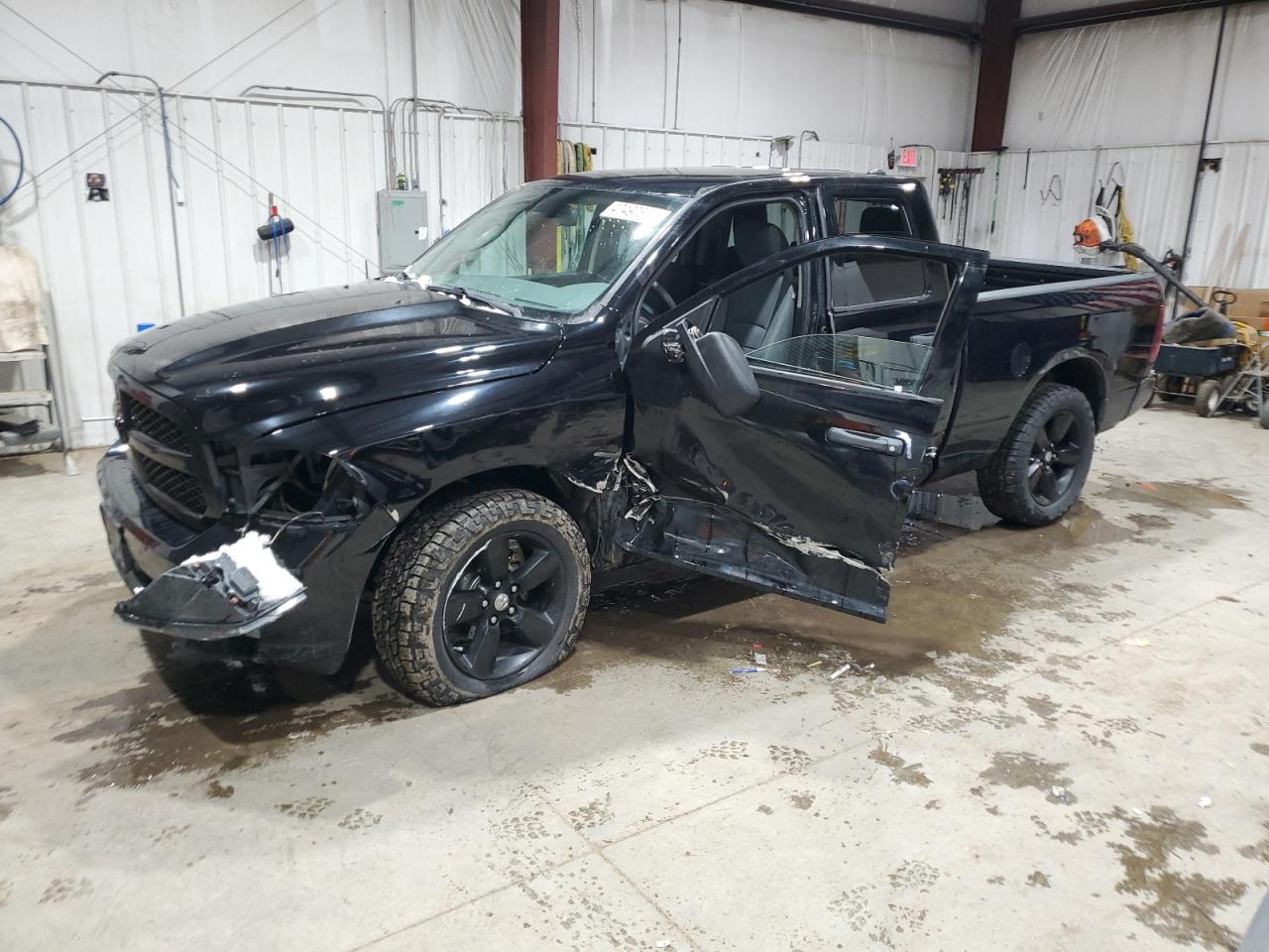 Salvage Ram 1500 Image