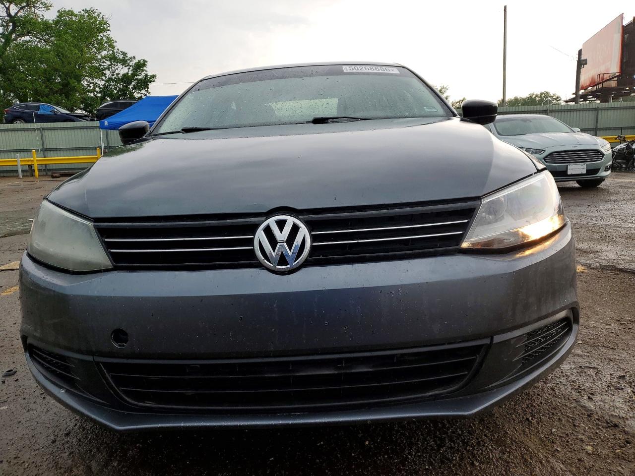 Volkswagen Jetta Base