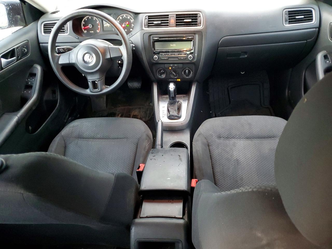 Volkswagen Jetta Base