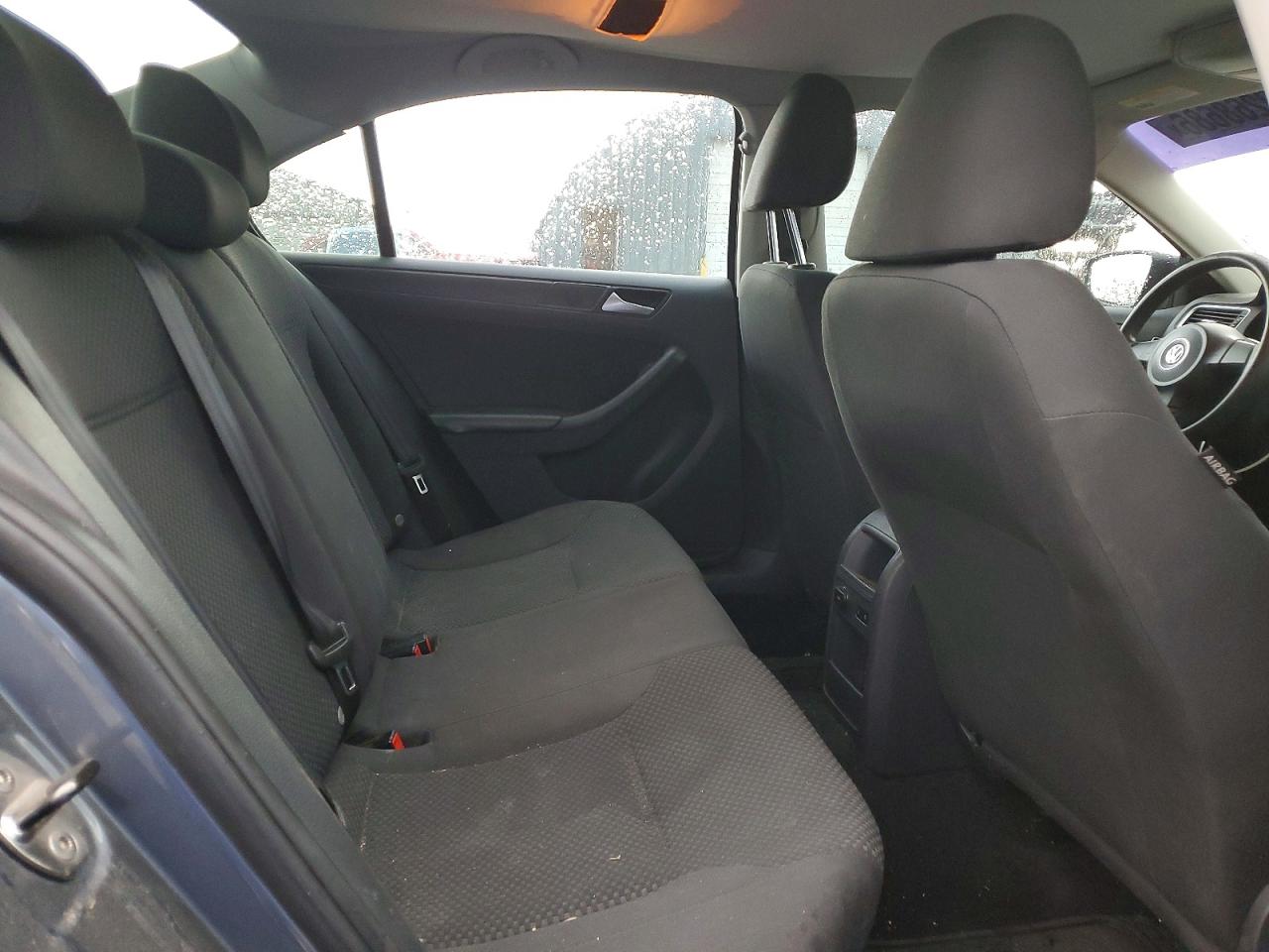 Volkswagen Jetta Base