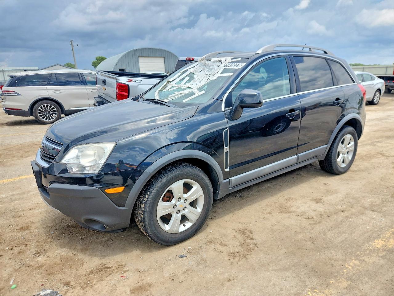 Salvage Chevrolet Captiva Image