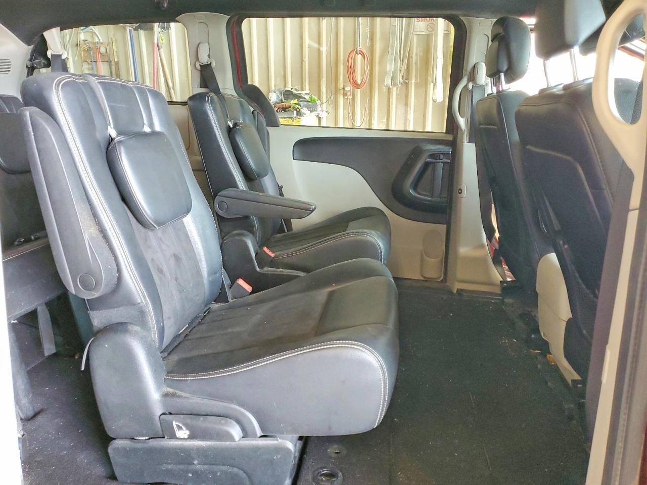 Dodge Caravan Sxt
