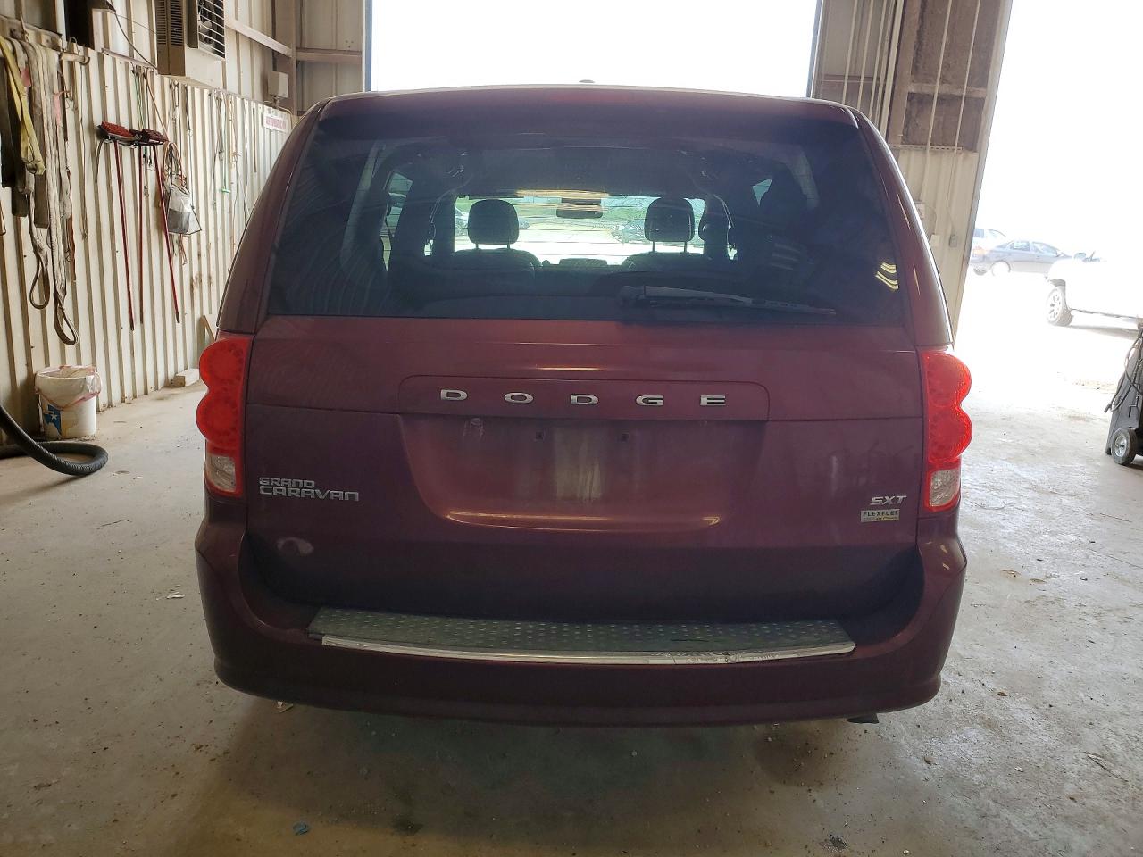 Dodge Caravan Sxt
