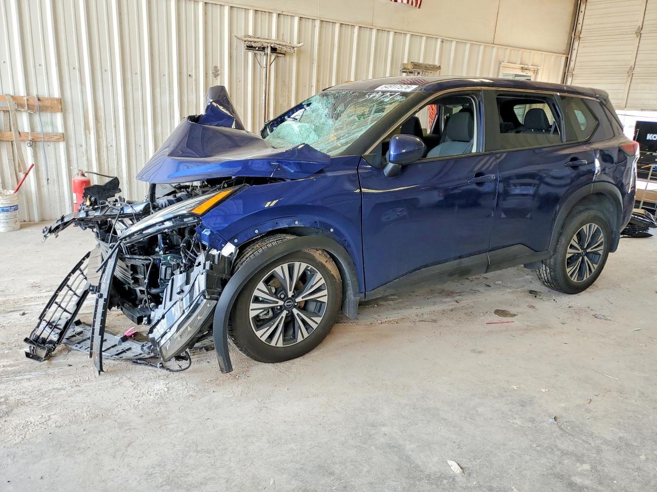 Salvage Nissan Rogue Image