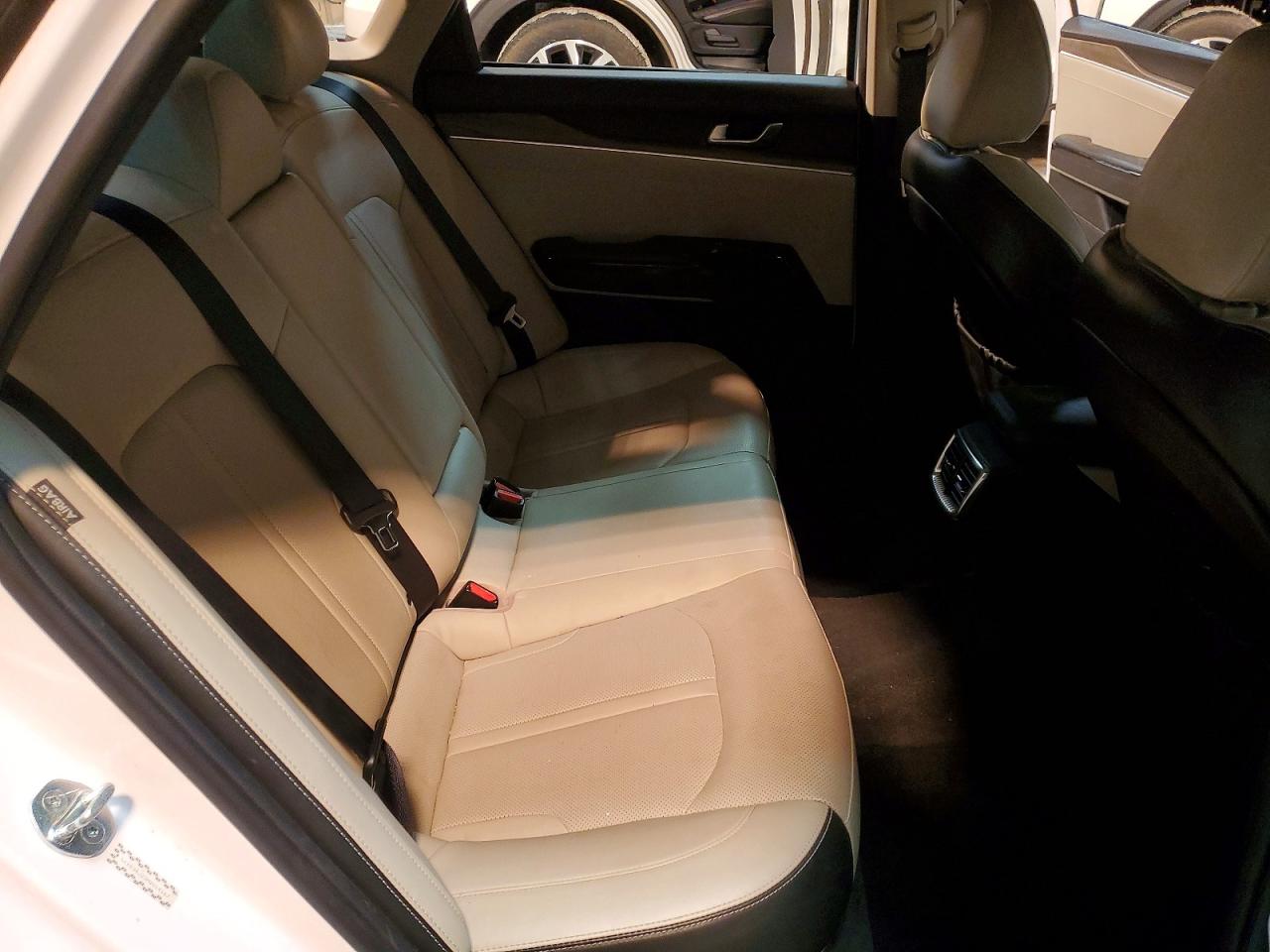 Kia K5 Ex