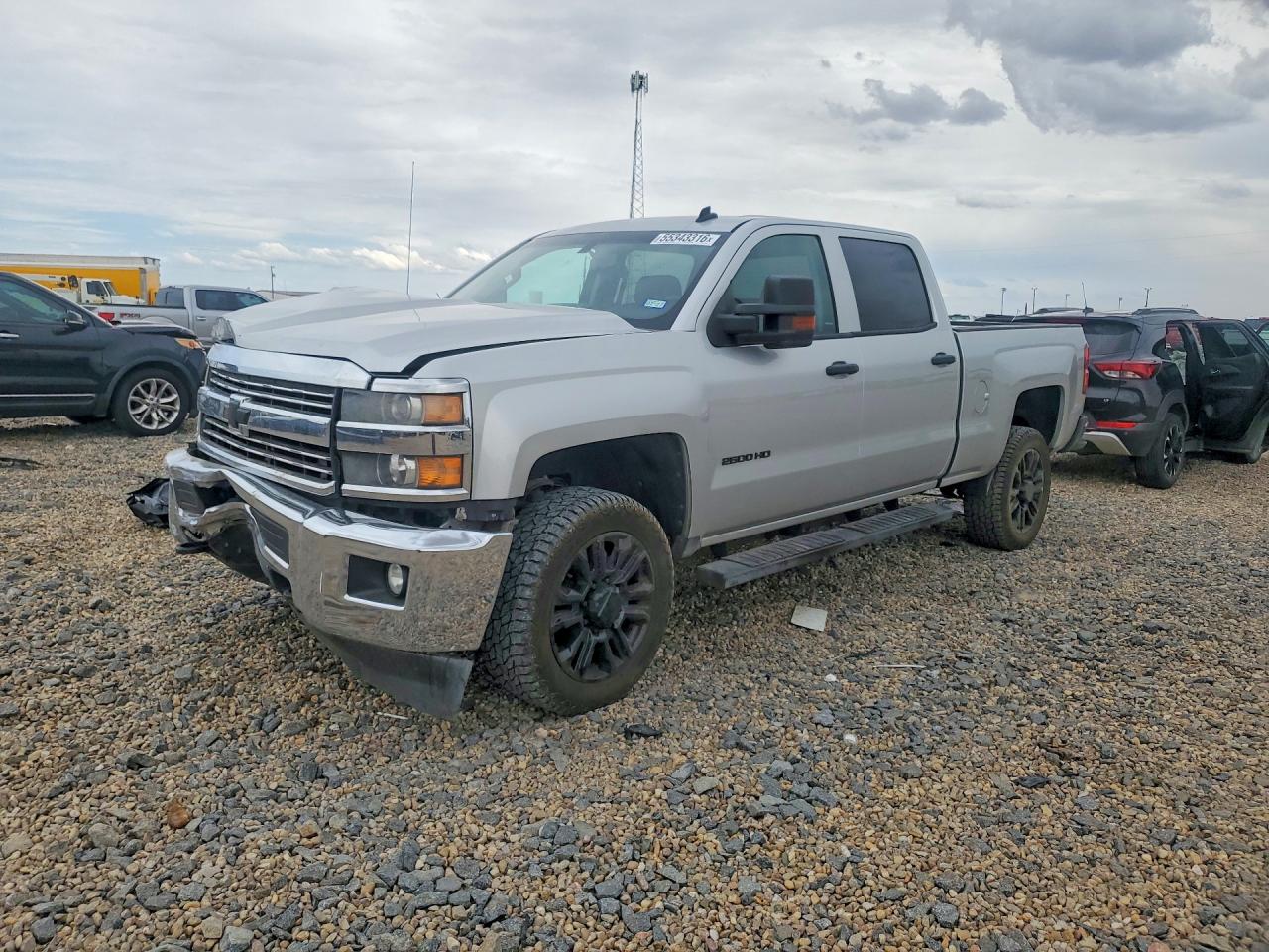 Salvage Chevrolet Silverado Image
