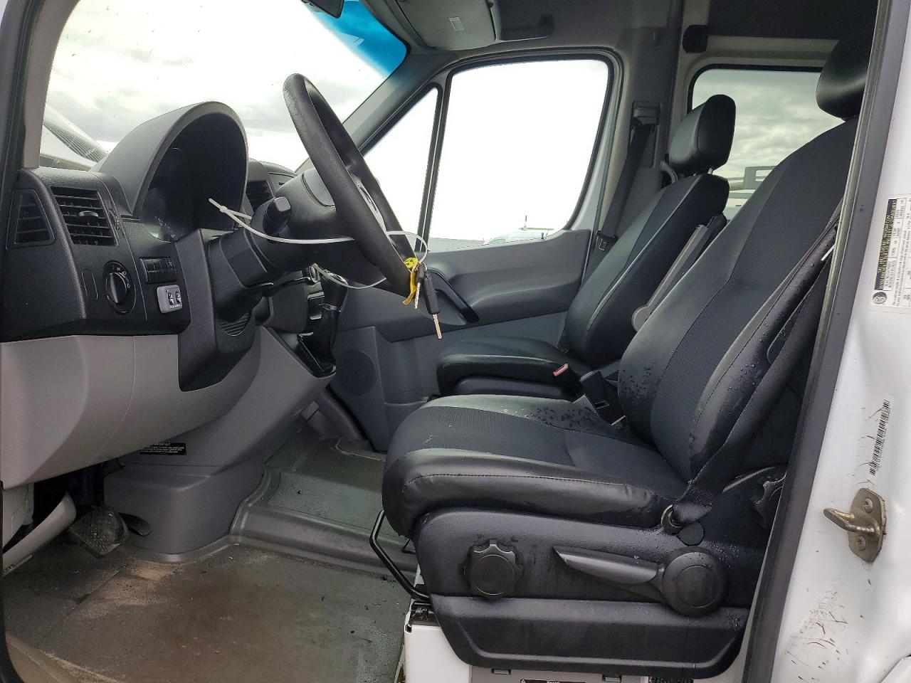 Mercedes-Benz Sprinter 2500
