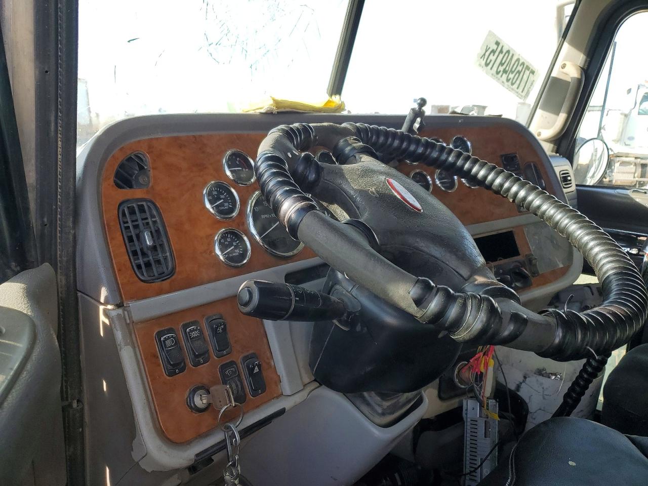 Peterbilt 379