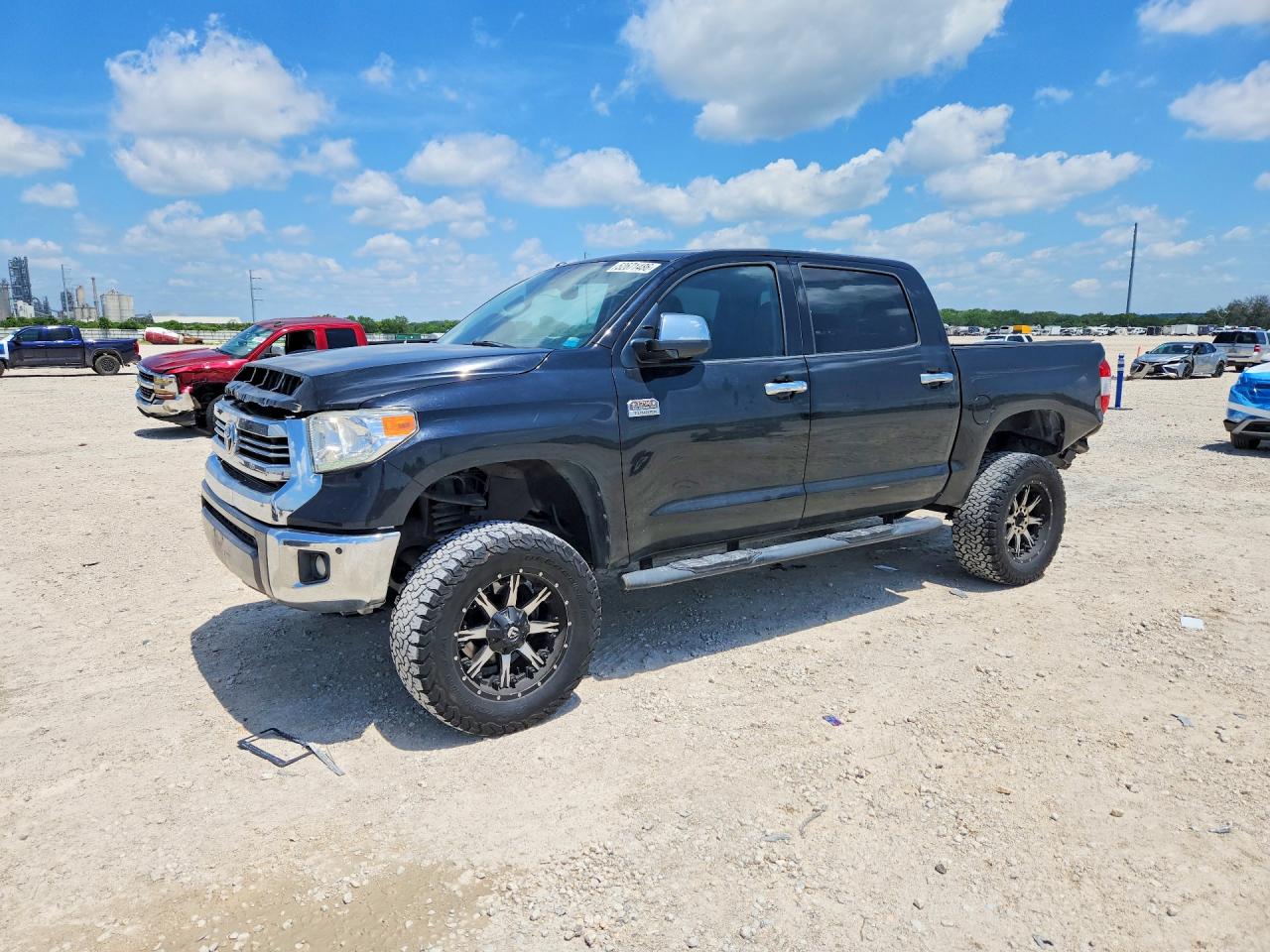 Salvage Toyota Tundra Image